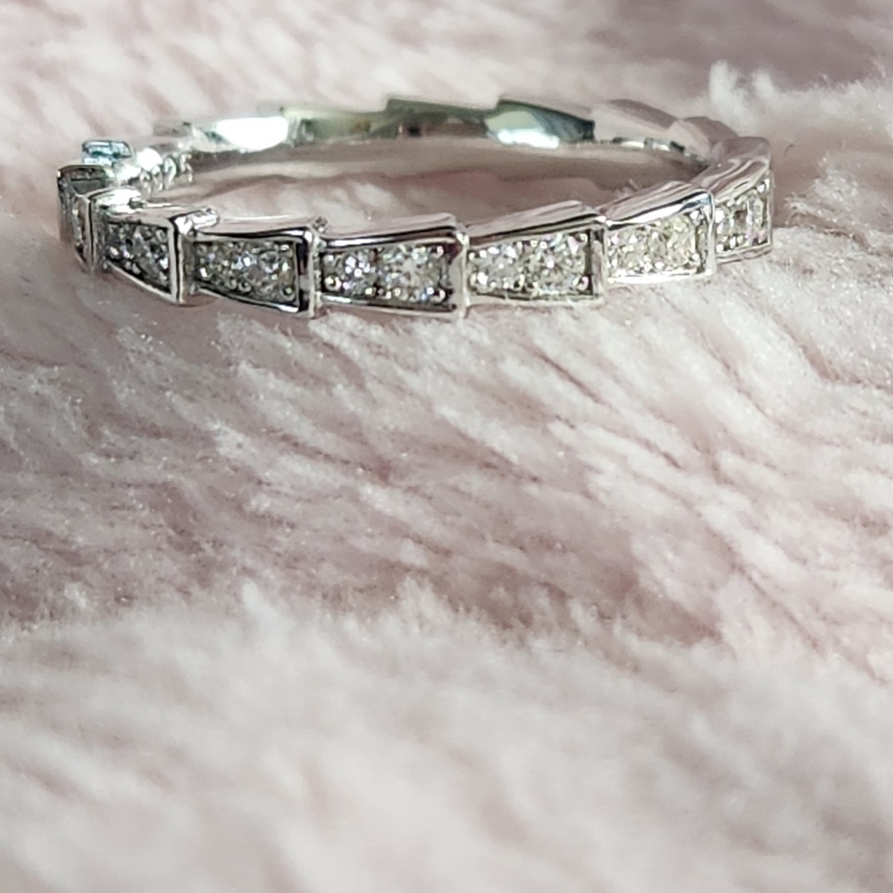 Moissanite Geometric Eternity Band